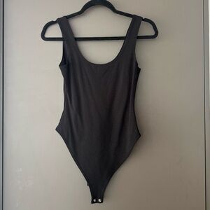 Black Tank Bodysuit Scoop Neck Size S Button Closure Very Comfortable Basic Top